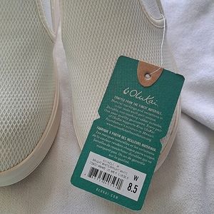 Olukai womens white sneakers size 8.5